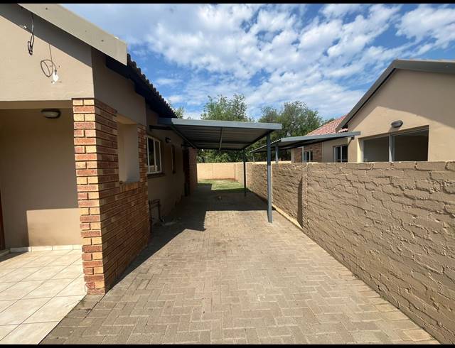3 BEDROOM HOUSE FOR SALE IN WATERKLOOF